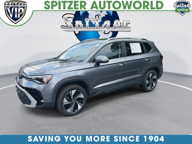 Certified Used 2025 Gray Volkswagen 1.5T SE image 5