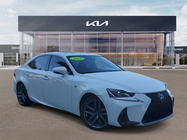 Ultra White 2019 Lexus IS Sedan Rear-Wheel Drive 8-Speed Dual Clutch