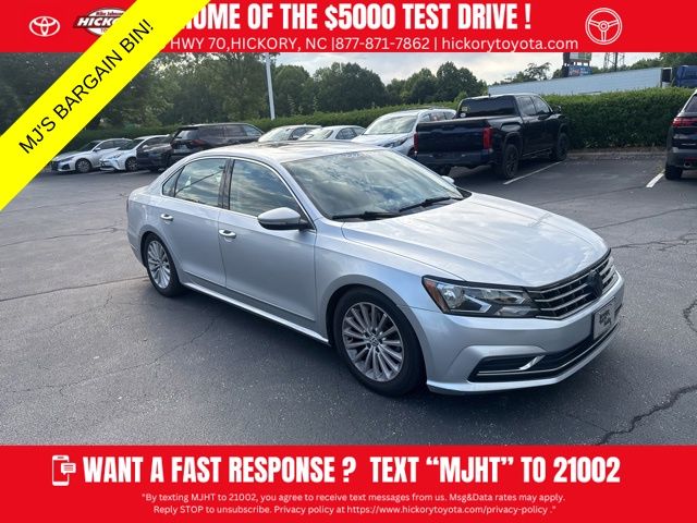 2017 Volkswagen Passat 1.8T SE Auto's photo