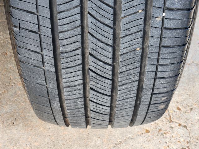 2024 Ford Explorer XLT Black at DeMontrond Auto Country