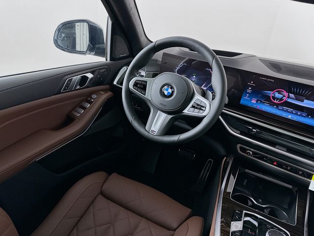 2025 BMW X7 xDrive40i 24