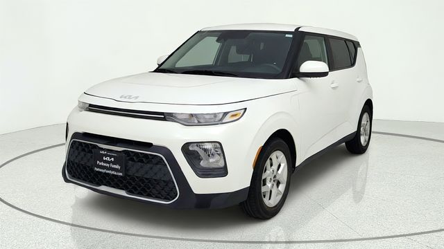 2022 Kia Soul LX White at Gullo Toyota