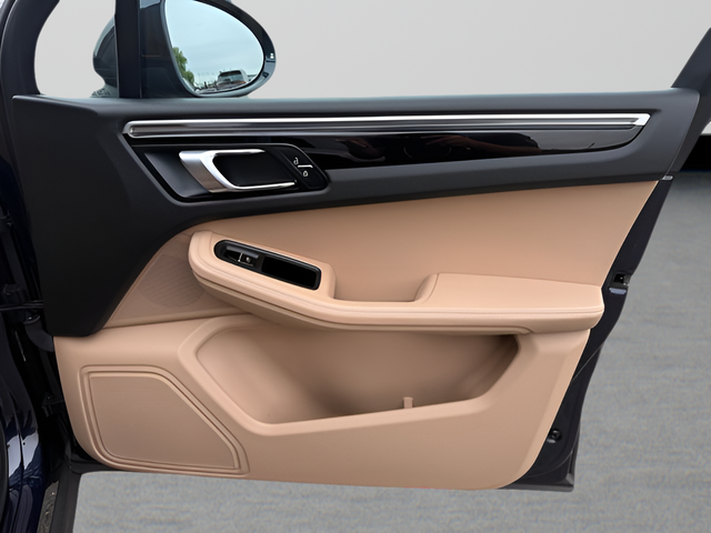 2021 Porsche Macan Base - Photo 25