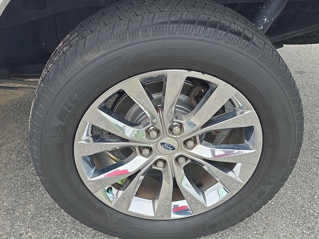 Used 2016 White Platinum Clearcoat Metallic Ford Lariat image 34