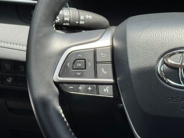 Used 2025 Toyota Highlander SUV