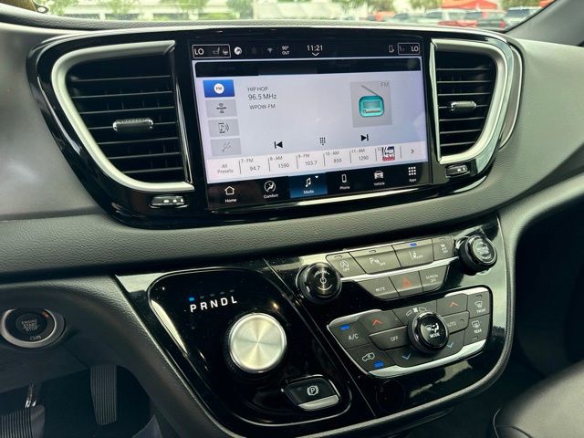 2025 Chrysler Pacifica - $25,988