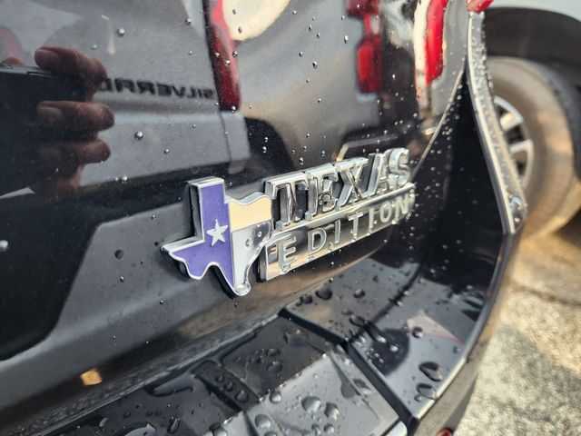 2024 Ford Explorer XLT Black at DeMontrond Ford