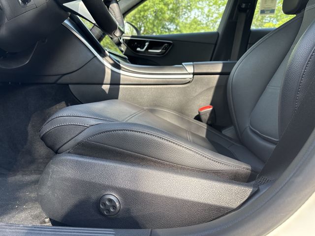 Used 2025  Mercedes-Benz C 300 image 12