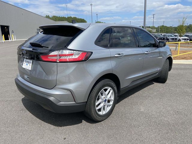 2021 Ford Edge SE 3