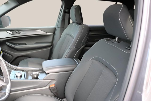 New Car 2025 Jeep Grand Cherokee L  Laredo For Sale Under $35,000 In Austin, Texas