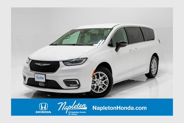 Bright White Clearcoat 2024 Chrysler Pacifica Touring L FWD Minivan Front-Wheel Drive 9-Speed Automatic