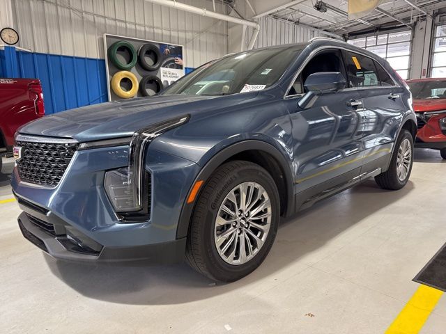 2025 Cadillac XT4 Premium Luxury FWD