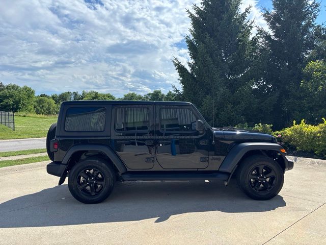 Used 2022 Black Jeep Unlimited Sport Altitude image 5