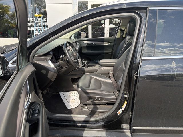 View vehicle photo 7