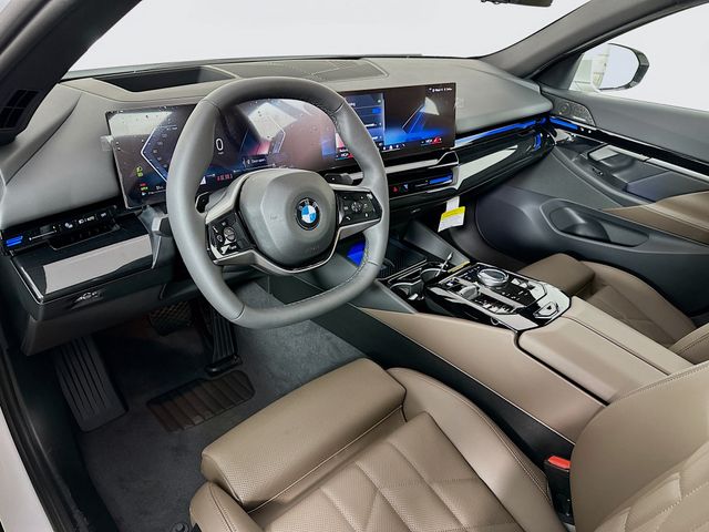 2025 BMW 5 Series 530i xDrive 9