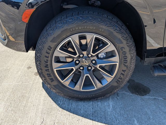 Certified Used 2024 Black Chevrolet Z71 image 9