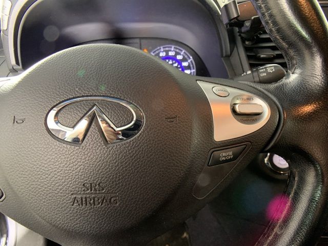 2015 INFINITI QX70 3.7L V6 17