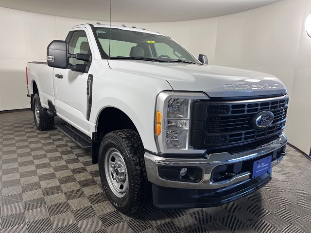 2023 Ford F-350 Super Duty XL LB 4WD