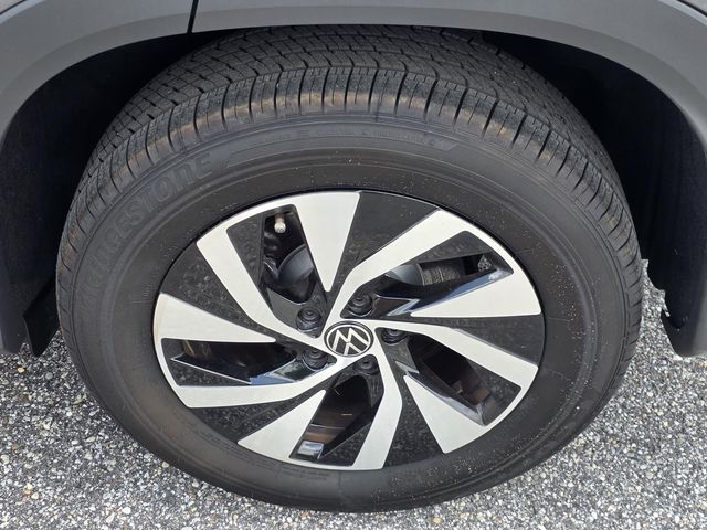 Used 2025 Volkswagen Tiguan SUV