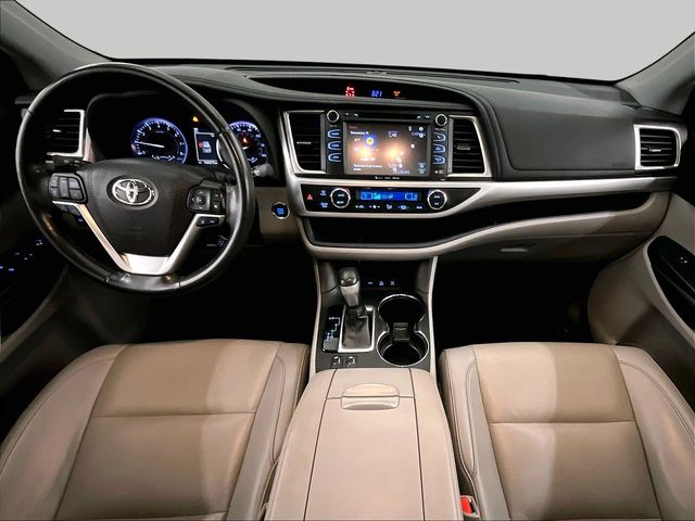 2019 Toyota Highlander XLE White at Subaru and VW of Moon Township