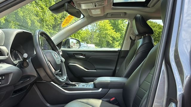 Used 2024 Toyota Highlander SUV