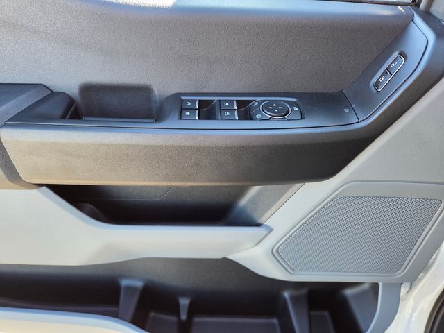 New 2026 Ford Super Duty F-350 Chassis Crew Cab XL