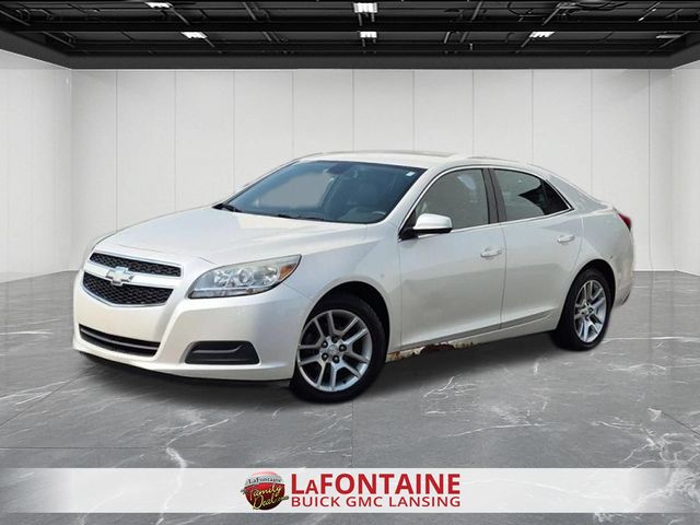 White Diamond Clearcoat 2013 Chevrolet Malibu Sedan Front-Wheel Drive 6-Speed Automatic Overdrive