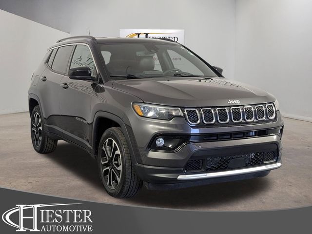 Gray (Granite Crystal Metallic Clearcoat) 2023 Jeep Compass Limited 4WD SUV / Crossover Four-Wheel Drive 8-Speed Automatic