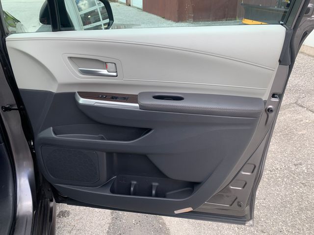 Used 2024 Toyota Sienna Van