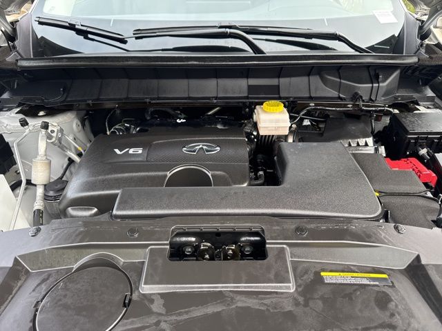 Used 2024 Gray INFINITI LUXE image 19