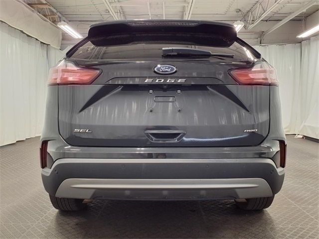 2021 Ford Edge