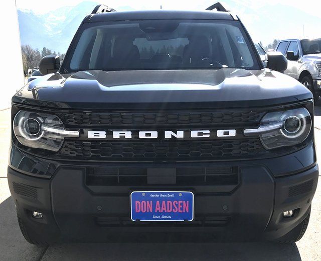 New 2025 Black Ford Outer Banks image 2