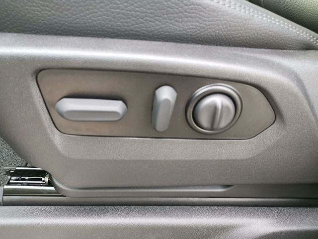 Used 2022 Black GMC Denali image 5