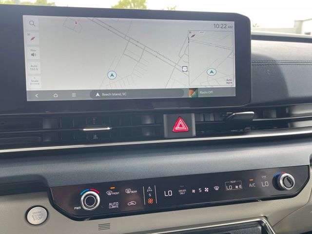 Used 2025 Kia Carnival Hybrid Van