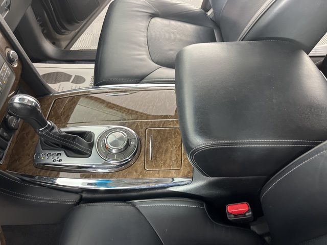 2017 INFINITI QX80 Base 30