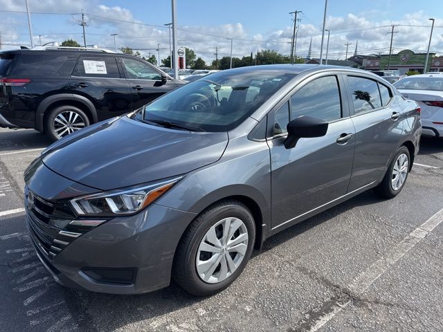 2023 Gun Metallic Nissan Versa 1.6 S FWD Sedan