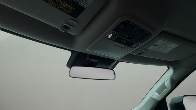 Used 2022 White Toyota SR5 image 27