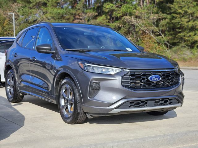 2023 Ford Escape ST-Line's photo