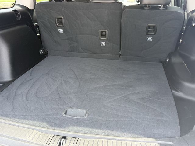2023 Jeep Grand Cherokee Limited Silver at River Oaks CDJR