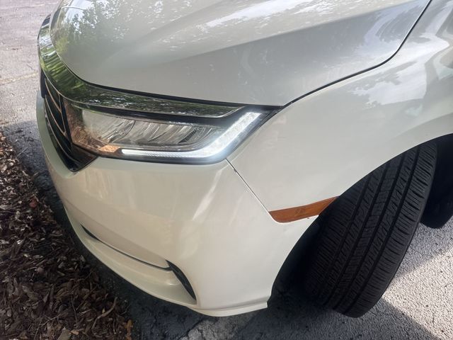 Used 2022 White Honda EX-L image 34