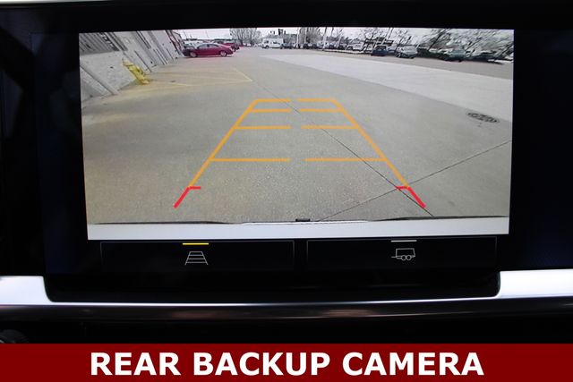 Used 2022 White Chevrolet LT image 7