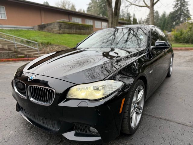 2013 BMW 5 Series 535i Sedan RWD