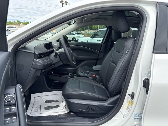 New 2026 White Ford Premium image 12