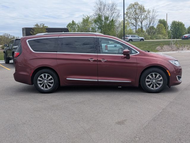 2019 Chrysler Pacifica - Image 6