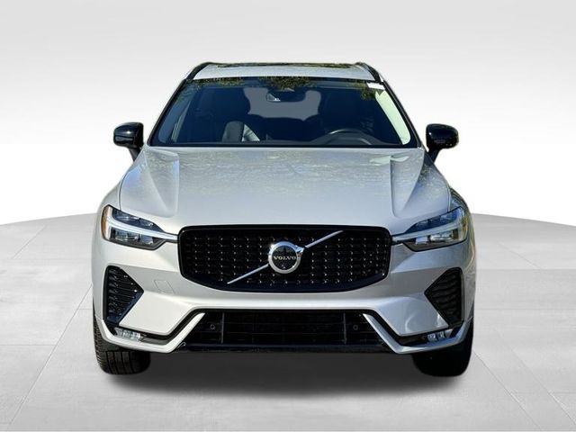 2024 Volvo XC60 B5 Plus Dark Theme 8