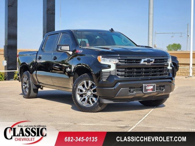 2024 Chevrolet Silverado 1500 LT Crew Cab 4WD