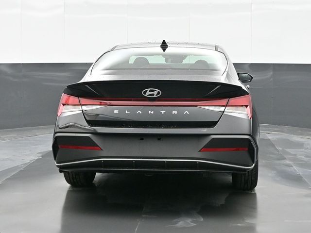 2025 Hyundai Elantra SEL 6