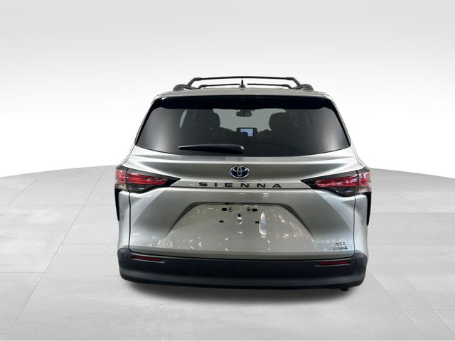 2021 Toyota Sienna XLE 7