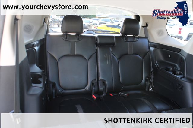 Used 2025 Honda Pilot SUV