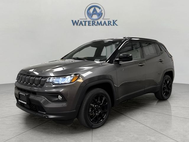 Gray (Granite Crystal Metallic Clearcoat) 2022 Jeep Compass Altitude 4WD SUV / Crossover Four-Wheel Drive 9-Speed Automatic